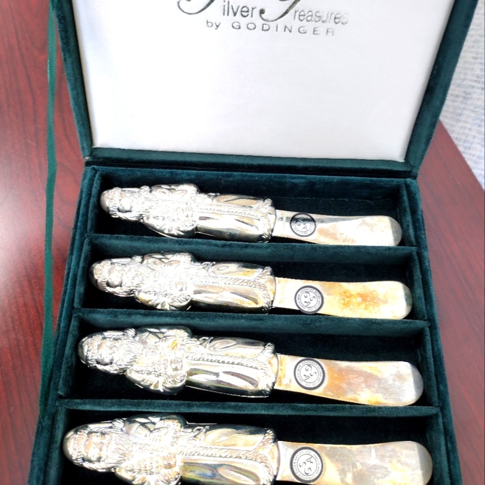 GODINGER Silver Treasures SET OF 4 silverplate Heavy Santa Claus Spreaders